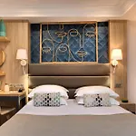 Serotel Suites Opera