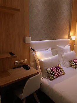 Serotel Opera Hotel